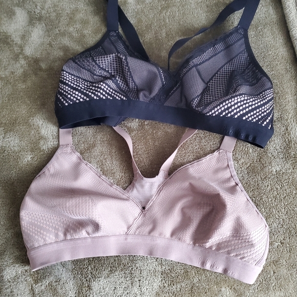 Lululemon bras - Picture 4 of 4